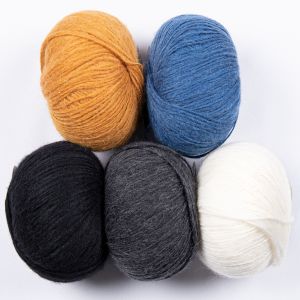 Yarn Broche 50 g / Different shades